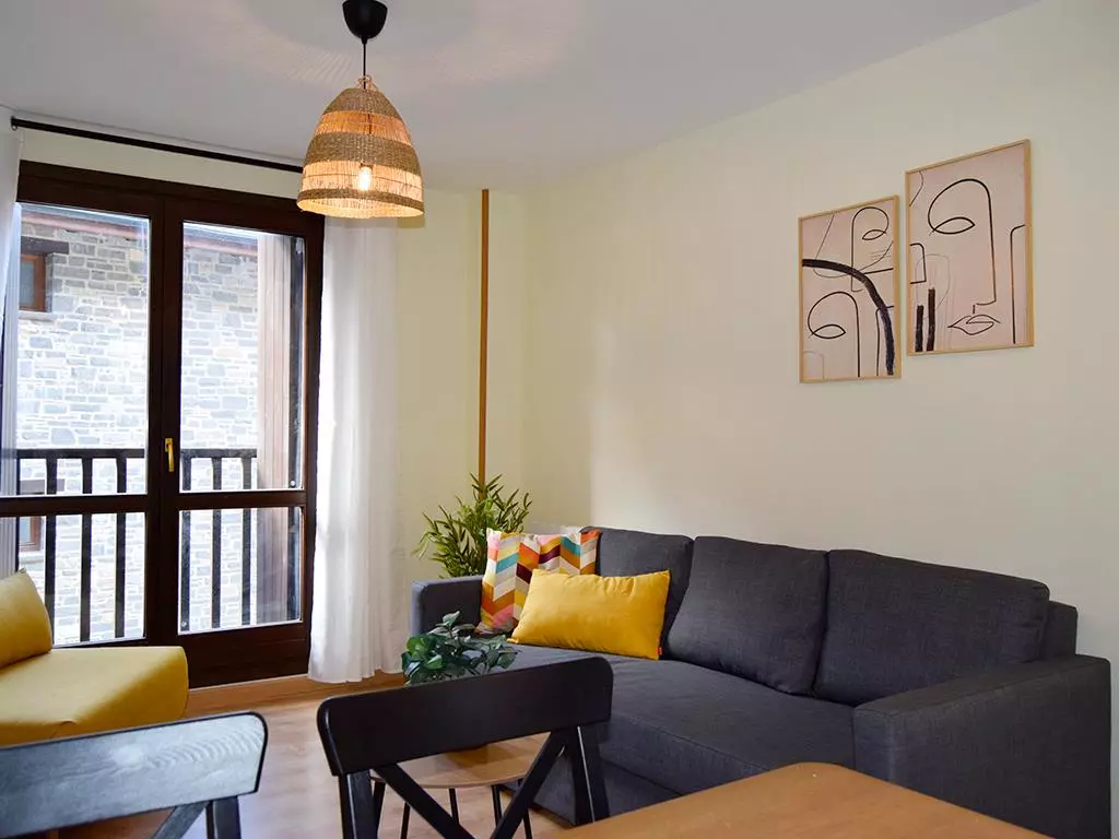 Apartamentos Escarrilla Suites 3000